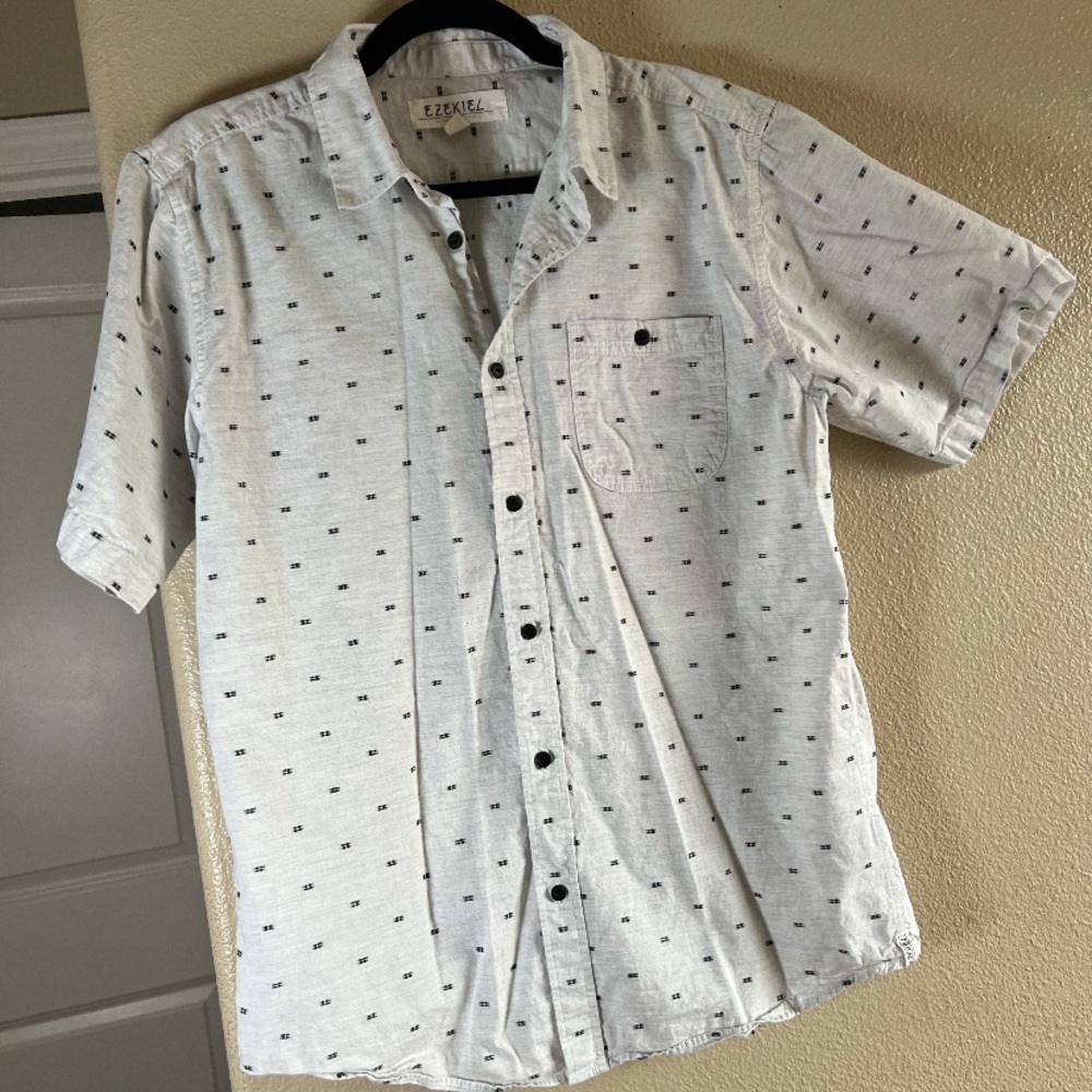 Ezekiel  Short Sleeve Button-Down Shirt with Micro Print Large